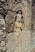 Preah Khan - bas-reliefs of devata.